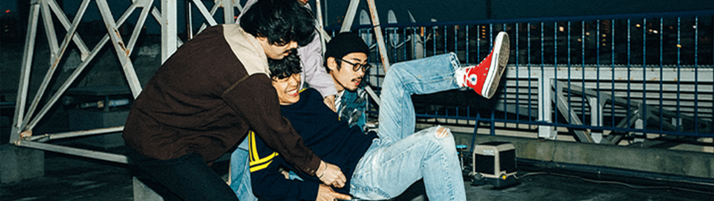 YOGEE NEW WAVES × CONVERSE
